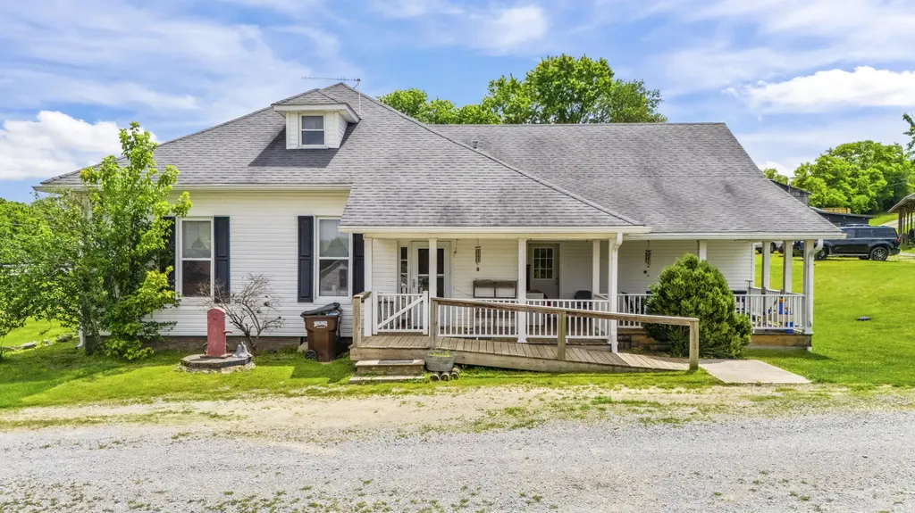 2997 U.s. 68 Ewing KY 41039