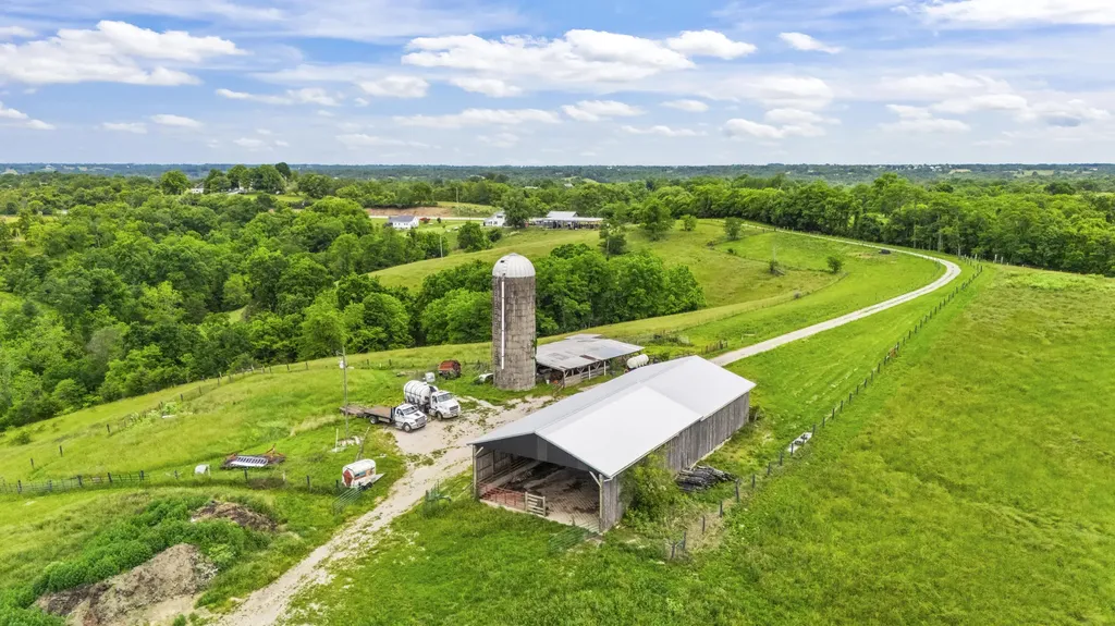 2997 U.s. 68 Ewing KY 41039