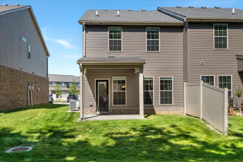 3340 Kestrel Cove Lexington KY 40515