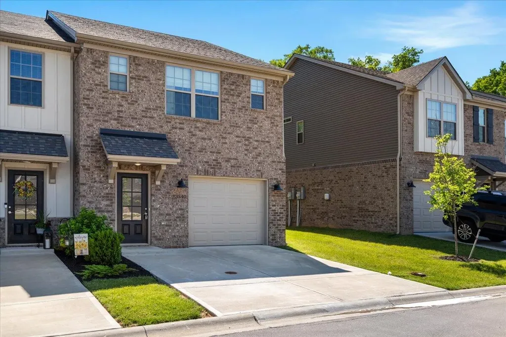 3340 Kestrel Cove Lexington KY 40515