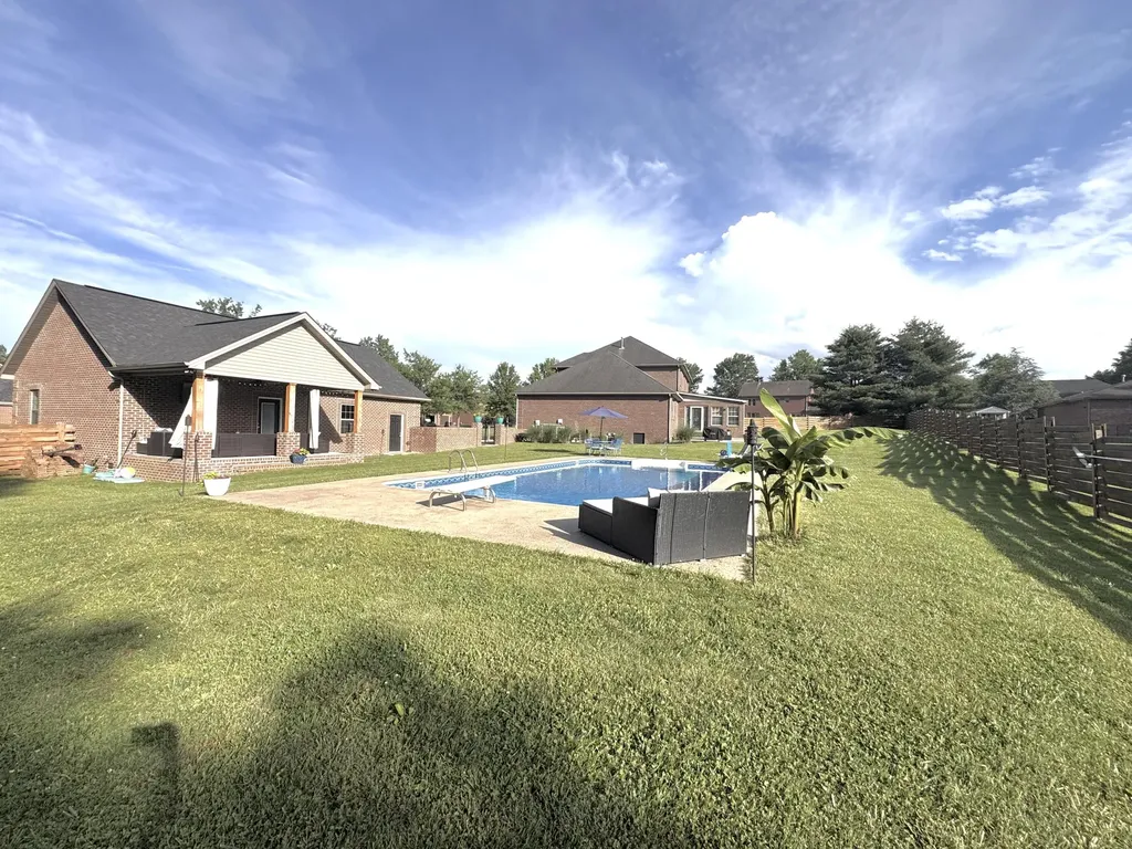 316 Ruby Court London KY 40744