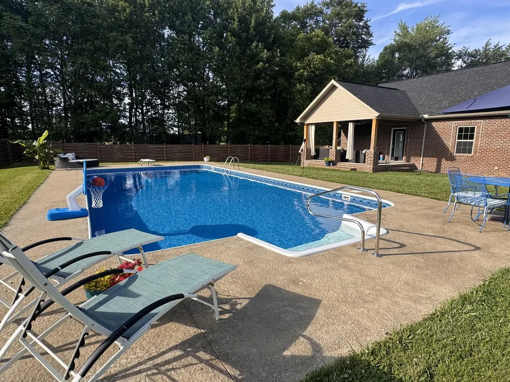 316 Ruby Court London KY 40744