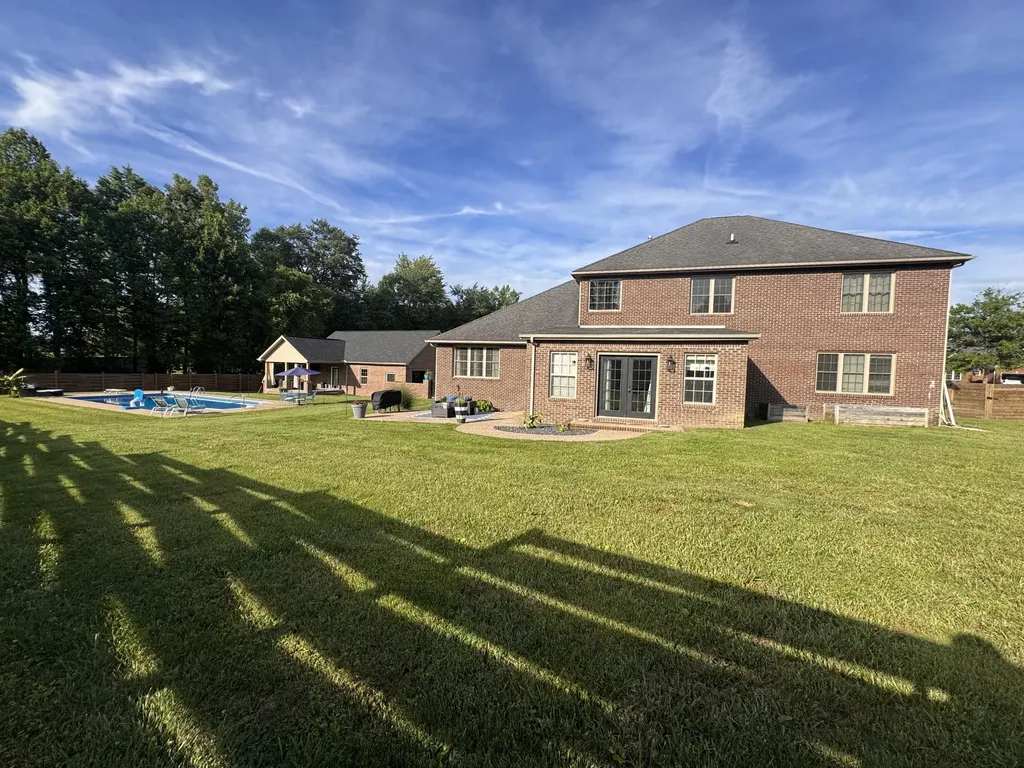 316 Ruby Court London KY 40744