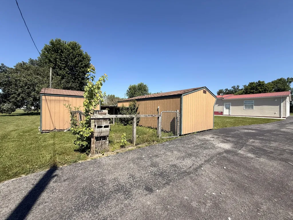 524 Parks Ridge Road Russell Springs KY 42642