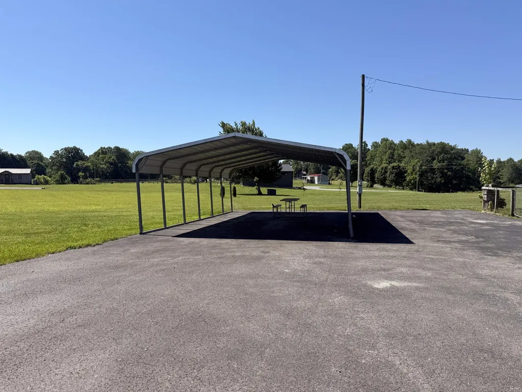 524 Parks Ridge Road Russell Springs KY 42642
