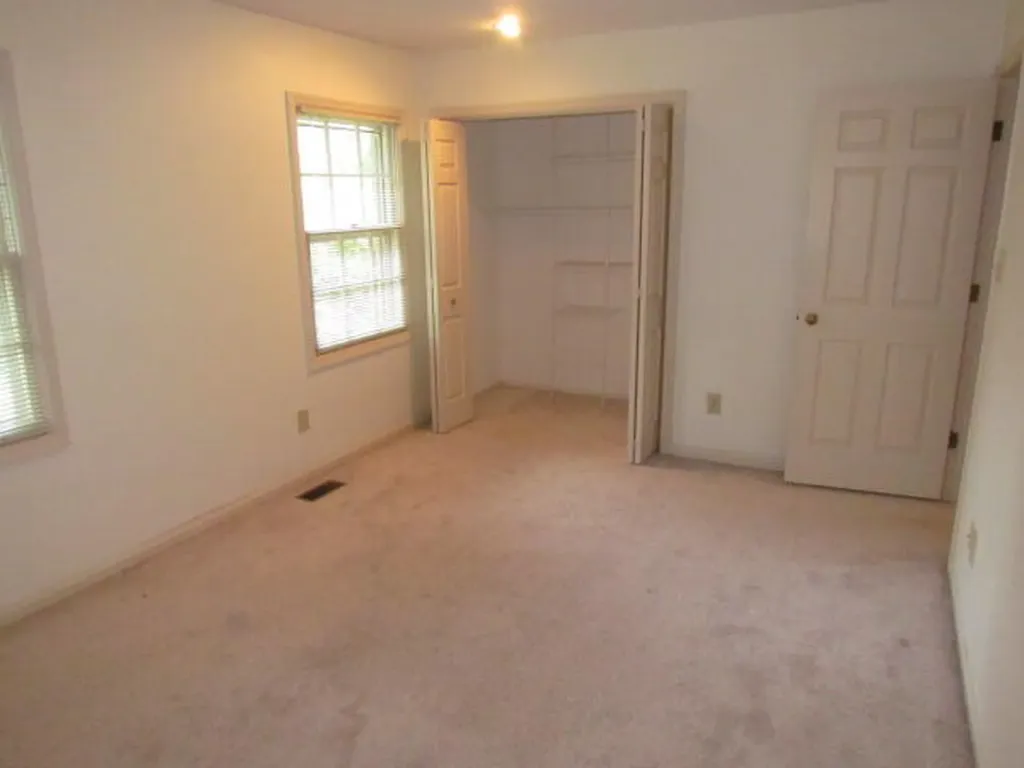 1309 Gray Hawk Road Lexington KY 40502