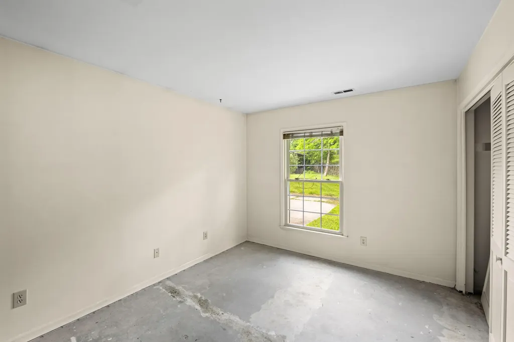 1124 Turkey Foot Road Lexington KY 40502