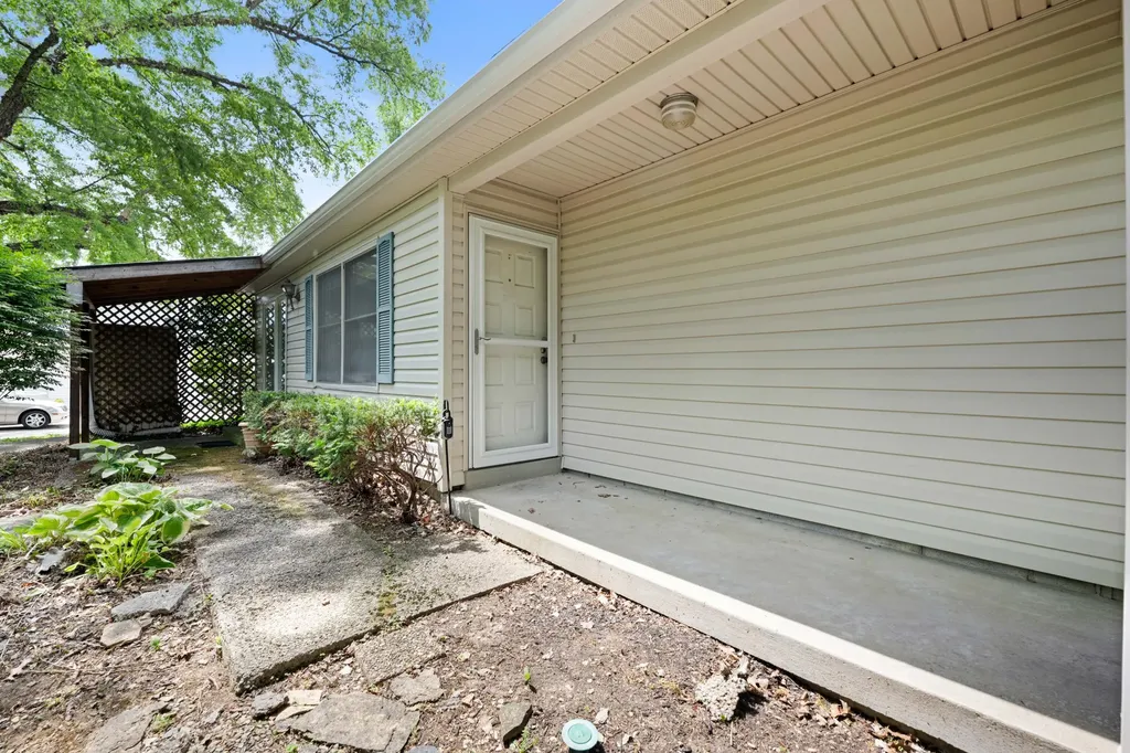 1124 Turkey Foot Road Lexington KY 40502
