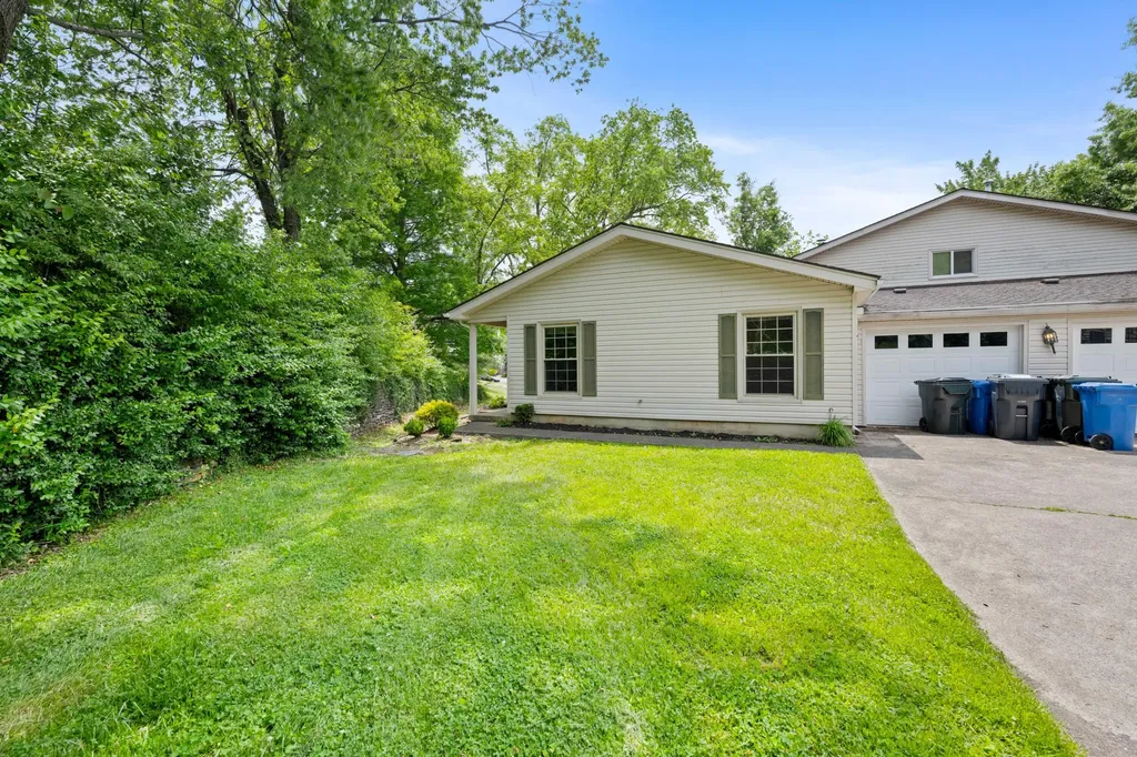 1124 Turkey Foot Road Lexington KY 40502