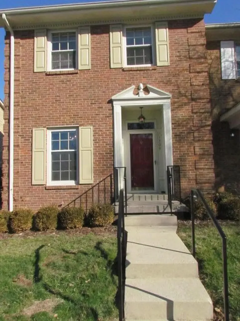 1309 Gray Hawk Road Lexington KY 40502