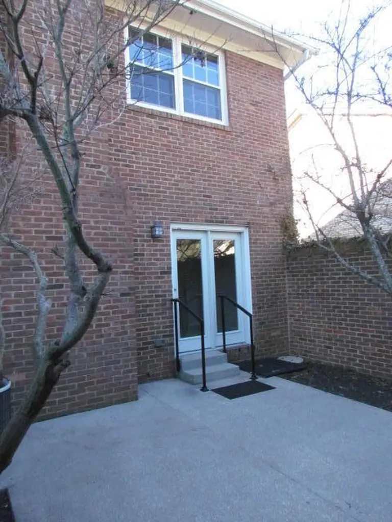 1309 Gray Hawk Road Lexington KY 40502