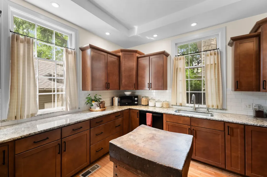 293 S Ashland Avenue Lexington KY 40502