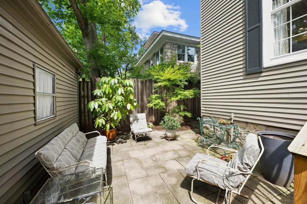 293 S Ashland Avenue Lexington KY 40502