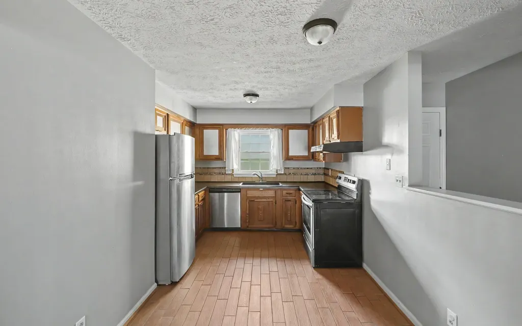 377 Redding Road Lexington KY 40517