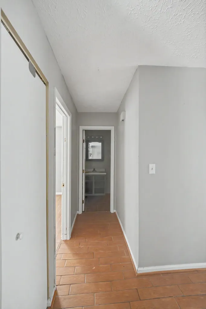 377 Redding Road Lexington KY 40517