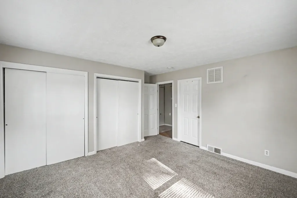 377 Redding Road Lexington KY 40517