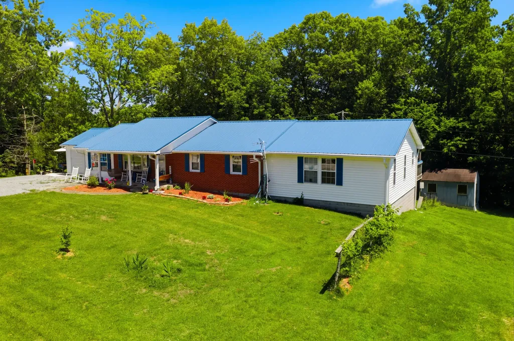 1587 Fairview Road Lawrenceburg KY 40342