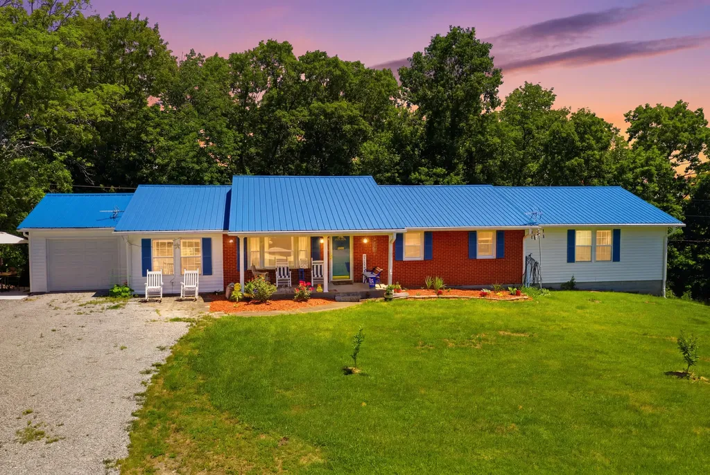 1587 Fairview Road Lawrenceburg KY 40342