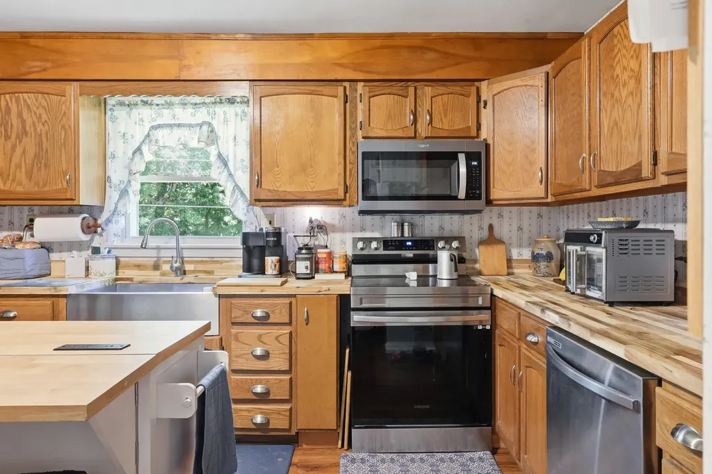 1587 Fairview Road Lawrenceburg KY 40342