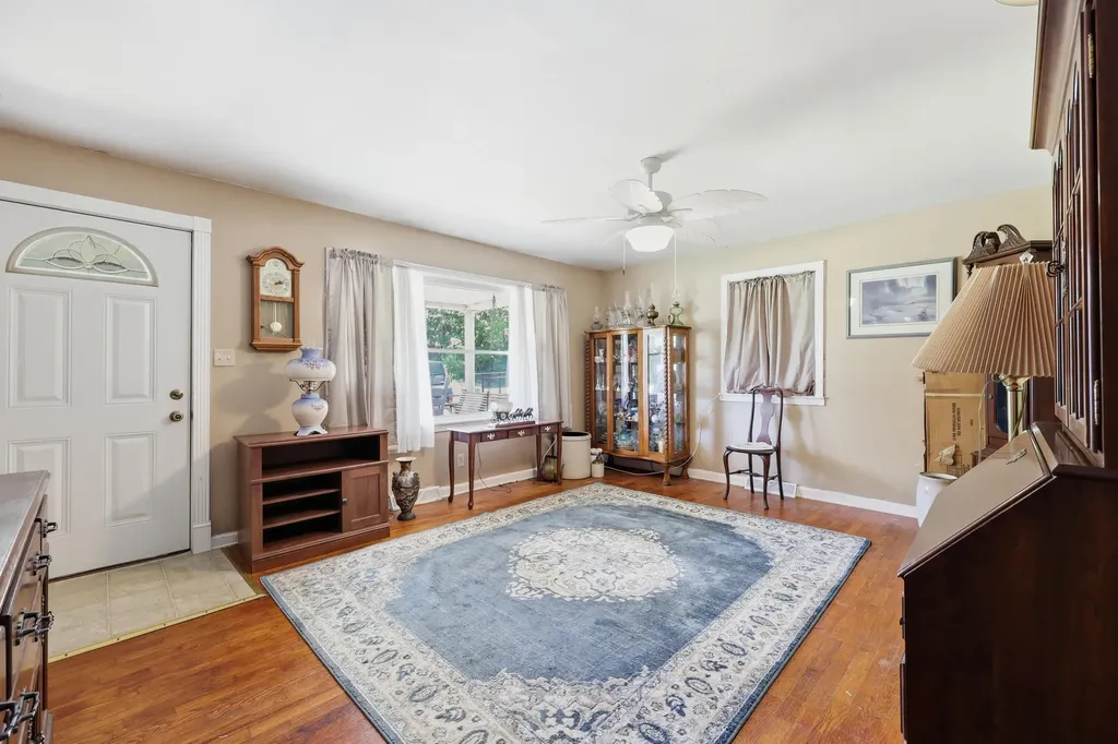 1587 Fairview Road Lawrenceburg KY 40342