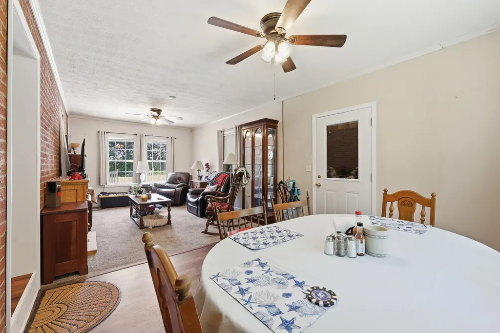 1587 Fairview Road Lawrenceburg KY 40342