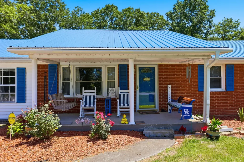 1587 Fairview Road Lawrenceburg KY 40342