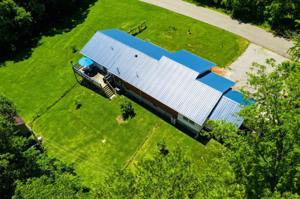 1587 Fairview Road Lawrenceburg KY 40342