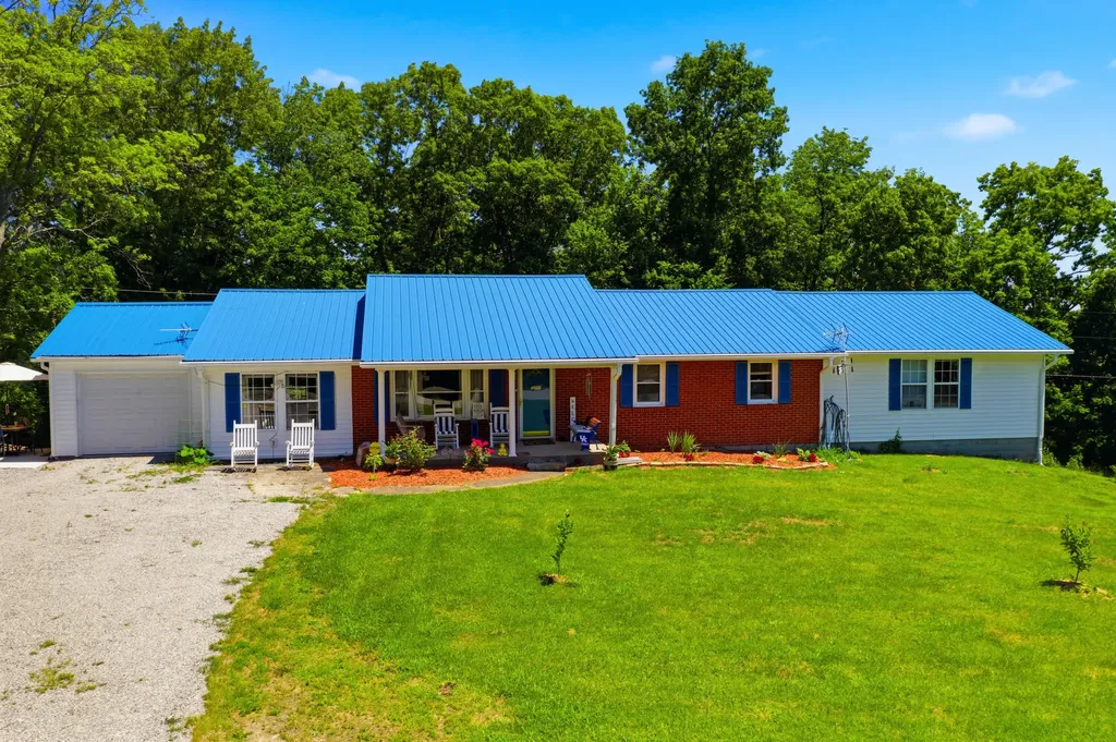 1587 Fairview Road Lawrenceburg KY 40342