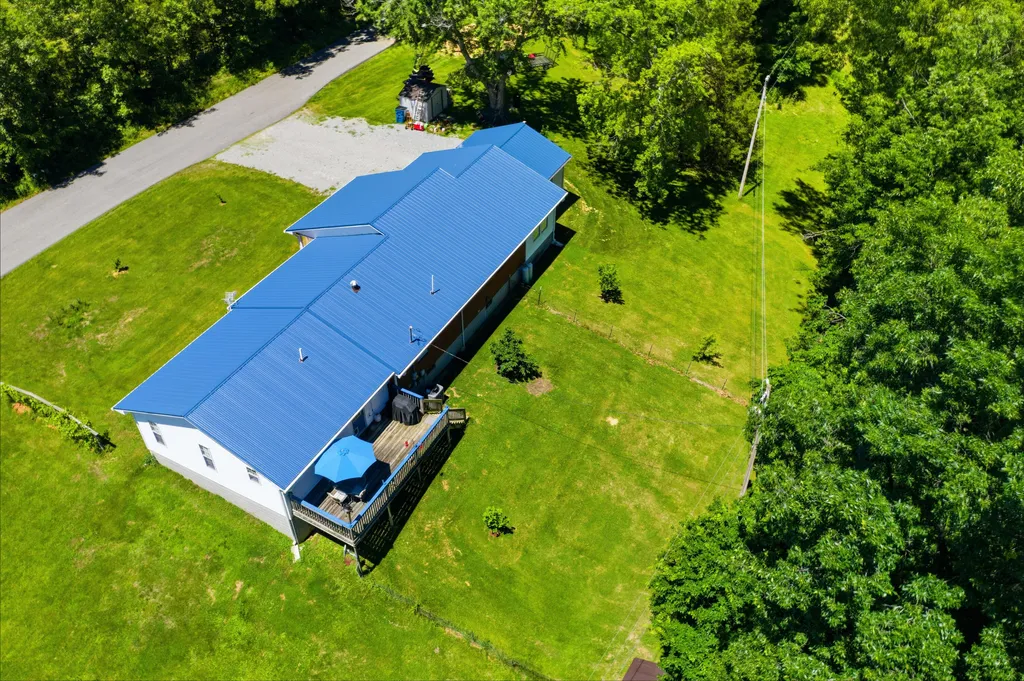 1587 Fairview Road Lawrenceburg KY 40342