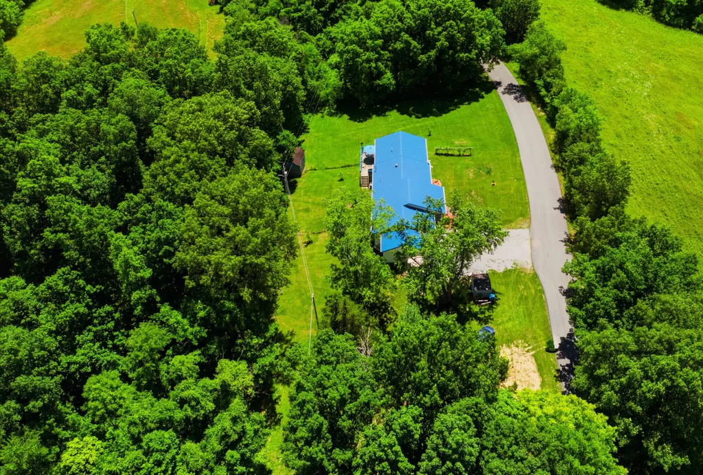 1587 Fairview Road Lawrenceburg KY 40342