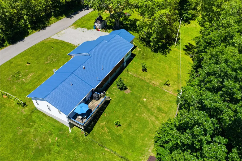 1587 Fairview Road Lawrenceburg KY 40342