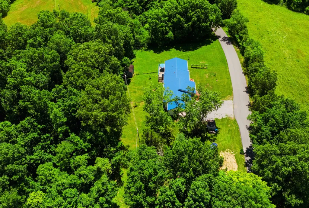 1587 Fairview Road Lawrenceburg KY 40342