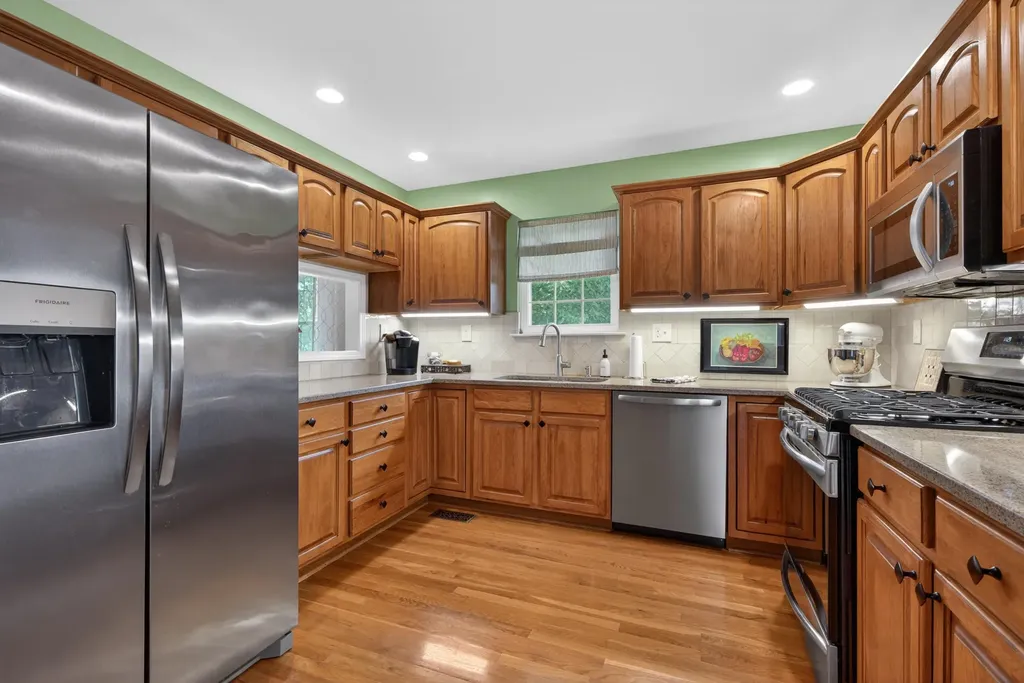 839 Eagle Crest Drive Versailles KY 40383