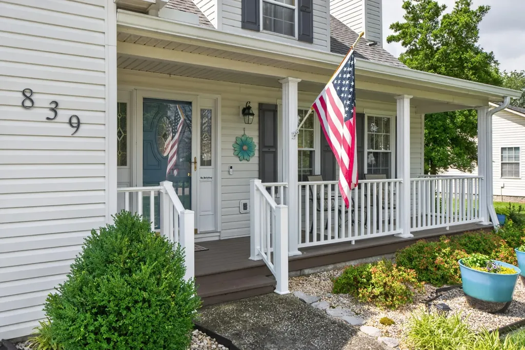 839 Eagle Crest Drive Versailles KY 40383
