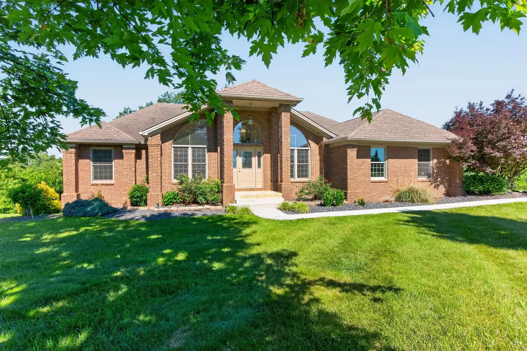 725 Sovereign Drive Richmond KY 40475