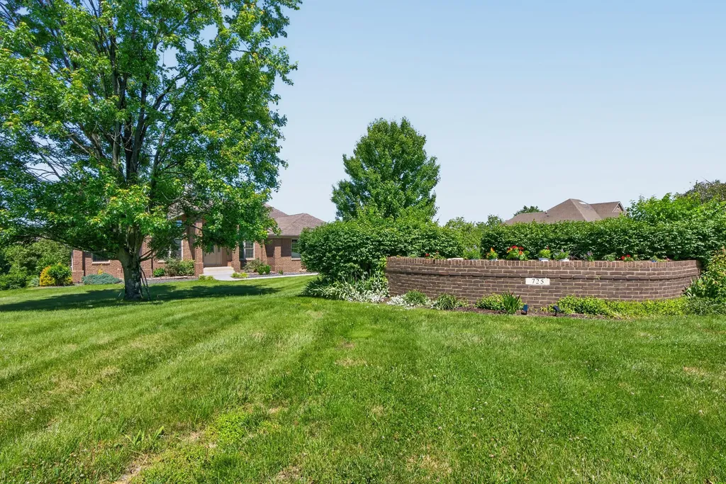 725 Sovereign Drive Richmond KY 40475
