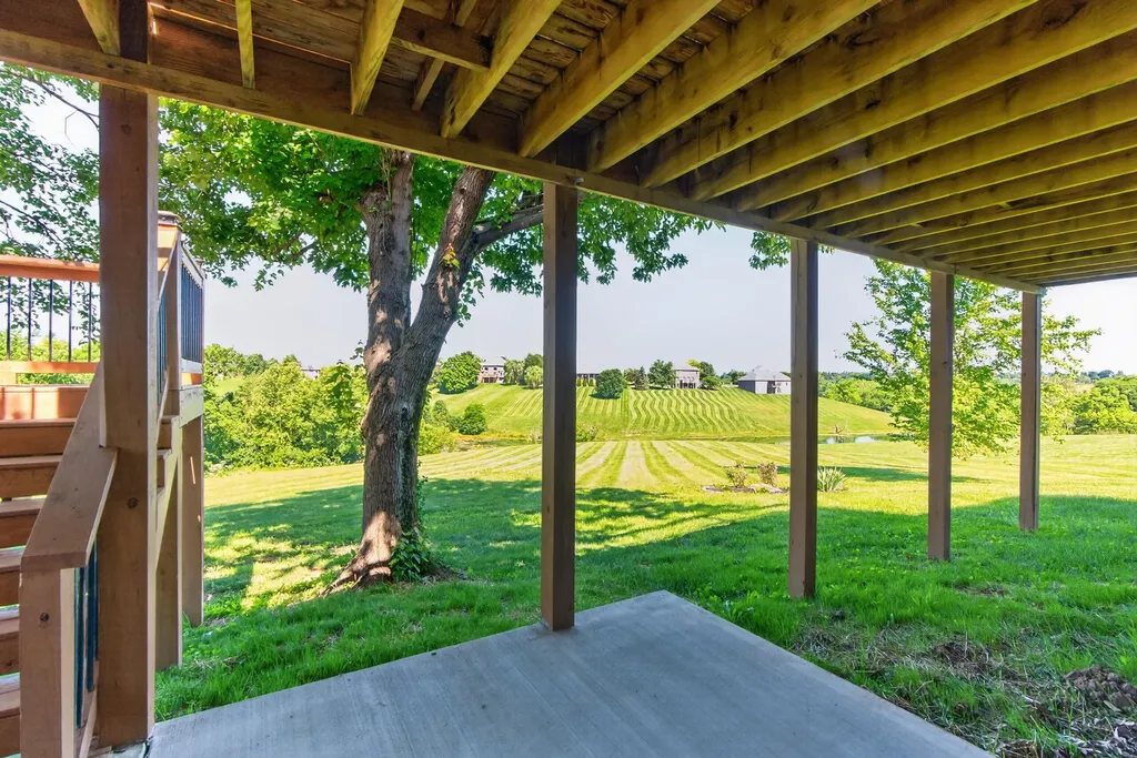 725 Sovereign Drive Richmond KY 40475