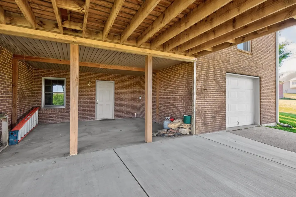 725 Sovereign Drive Richmond KY 40475