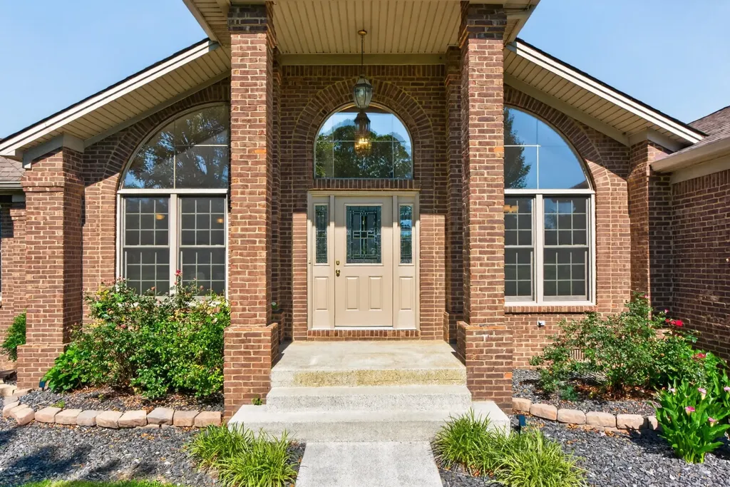 725 Sovereign Drive Richmond KY 40475