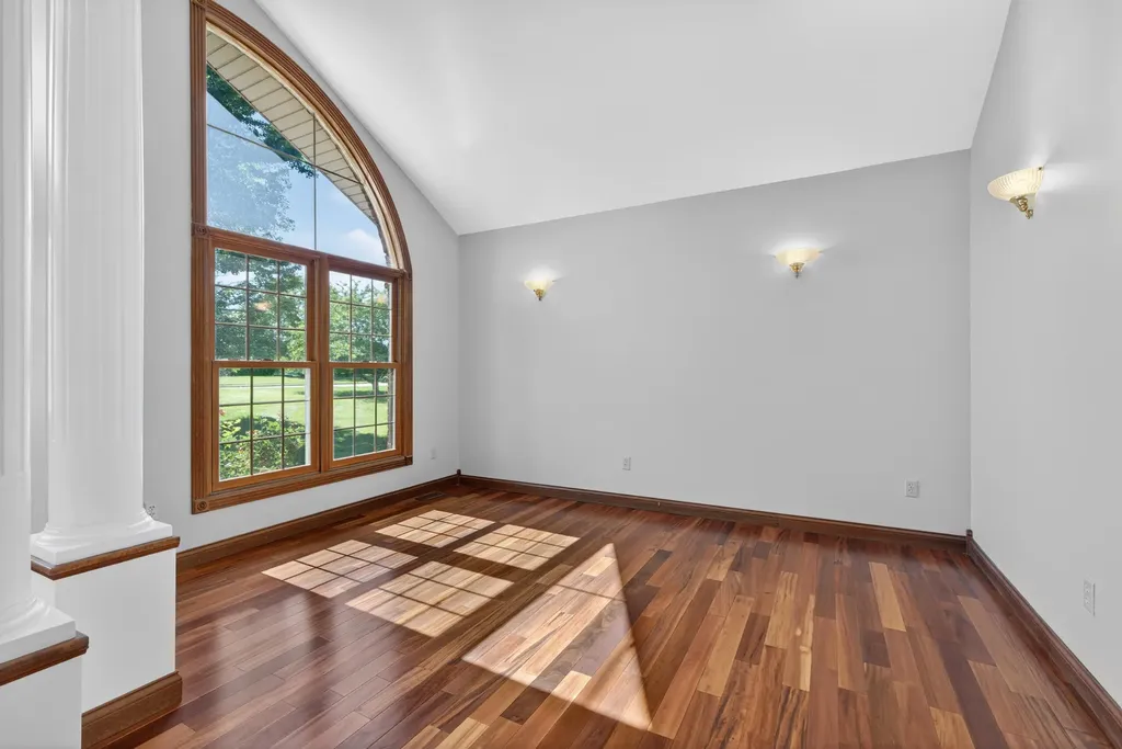 725 Sovereign Drive Richmond KY 40475