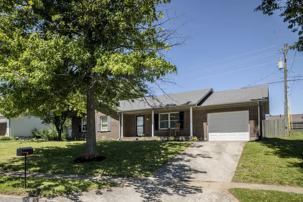 145 Madonna Drive Nicholasville KY 40356