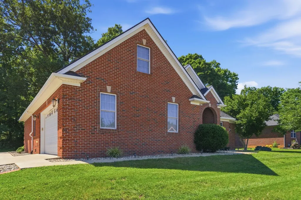 604 Farmland Drive Berea KY 40403