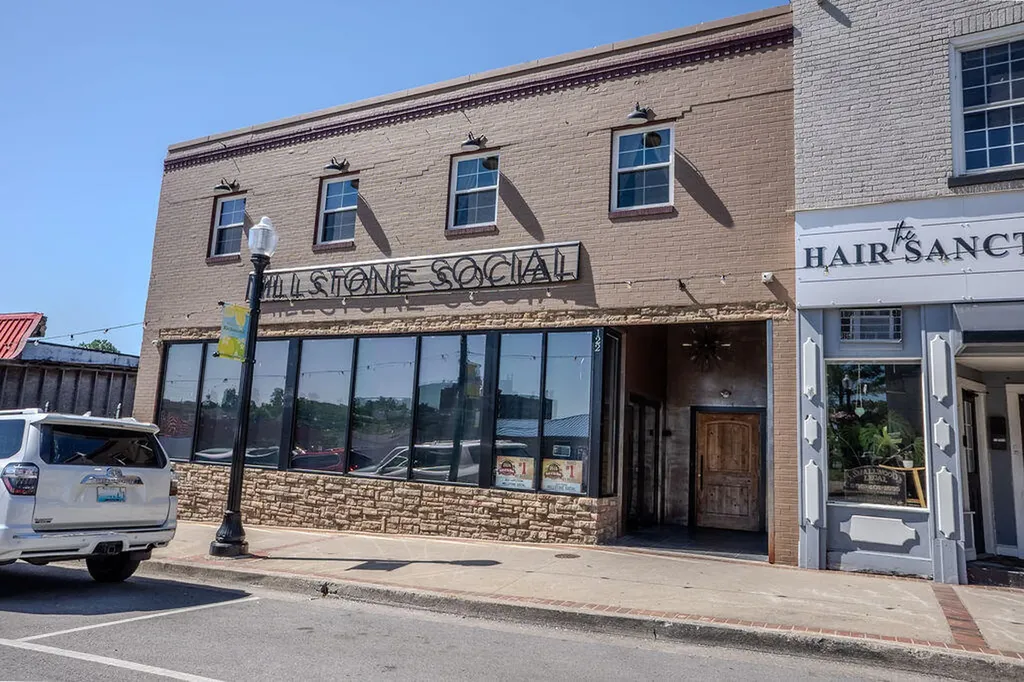 122 E Main Street Richmond KY 40475