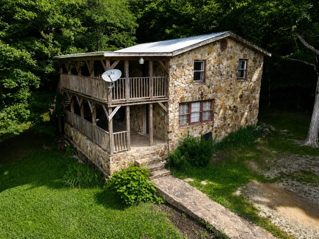 1493 Missouri Hollow Road Monticello KY 42633