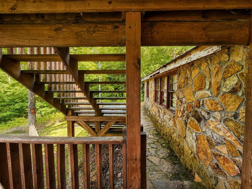 1493 Missouri Hollow Road Monticello KY 42633
