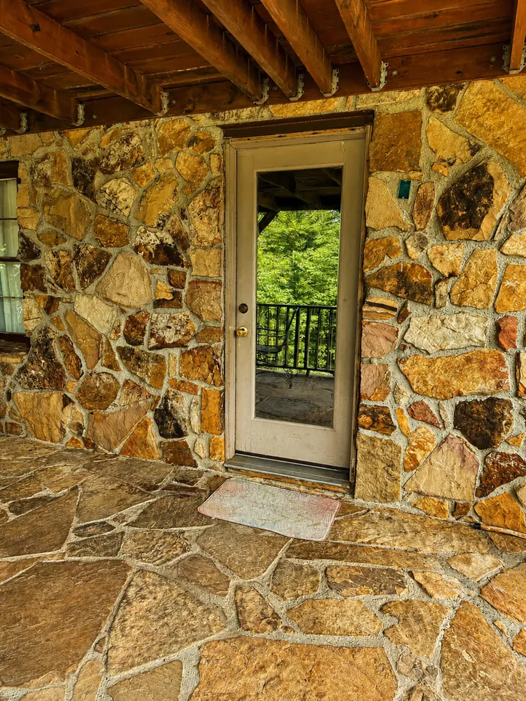 1493 Missouri Hollow Road Monticello KY 42633