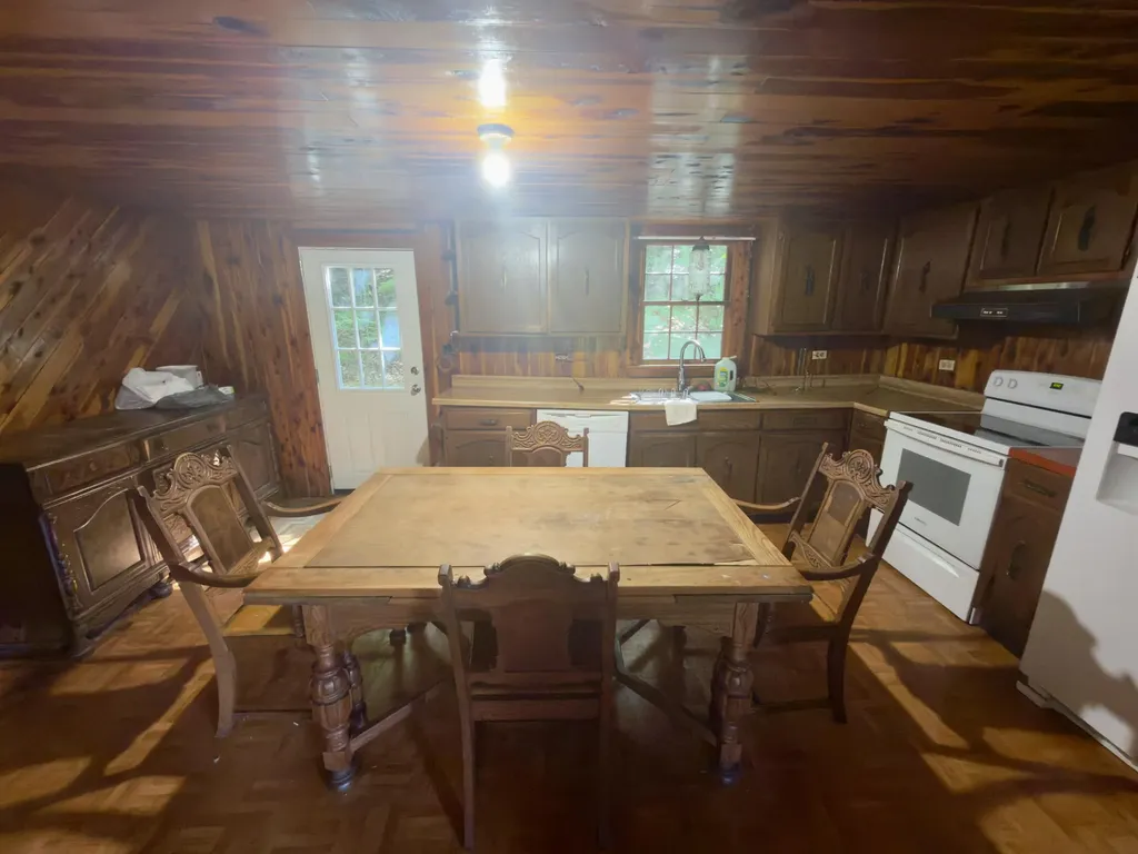 1493 Missouri Hollow Road Monticello KY 42633