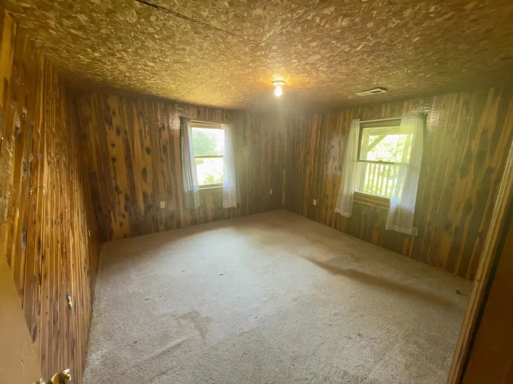 1493 Missouri Hollow Road Monticello KY 42633