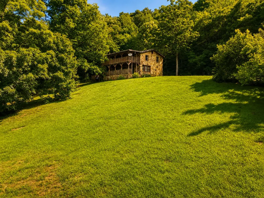 1493 Missouri Hollow Road Monticello KY 42633