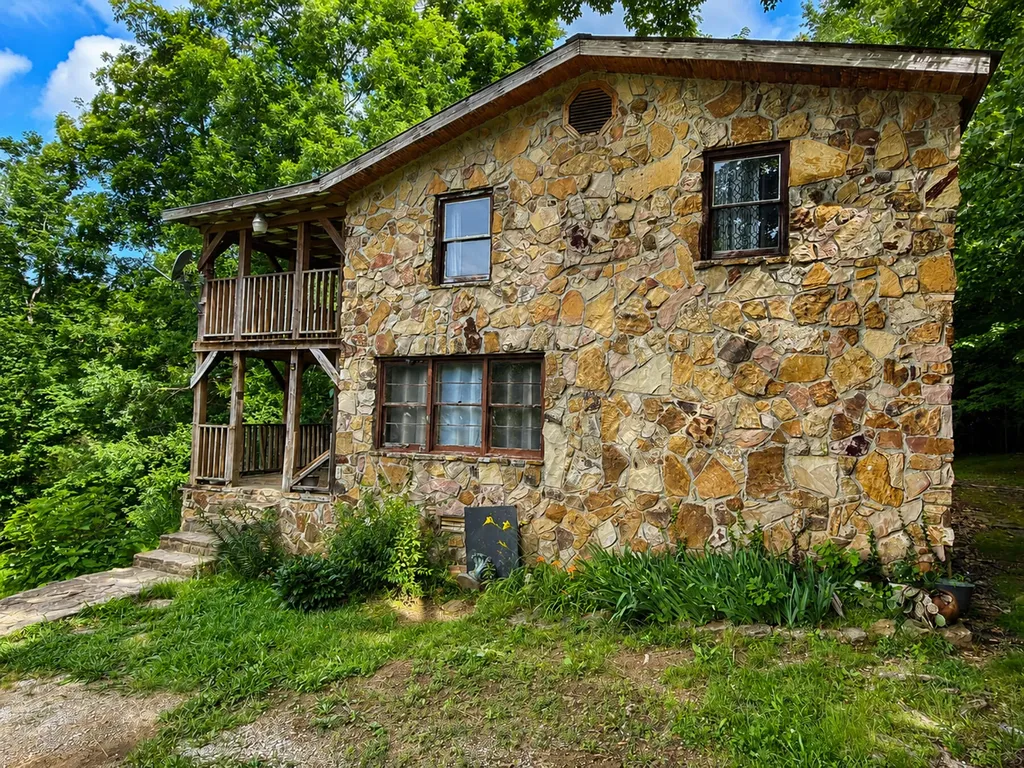 1493 Missouri Hollow Road Monticello KY 42633